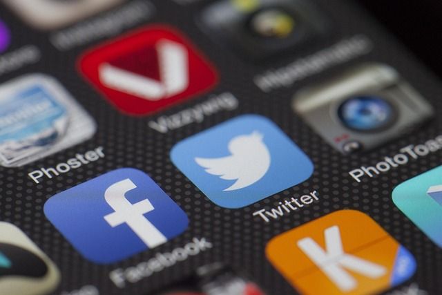 كيفية إنشاء Social Media لـ Entertainment Media بدون برمجة